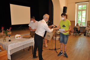 (photo)