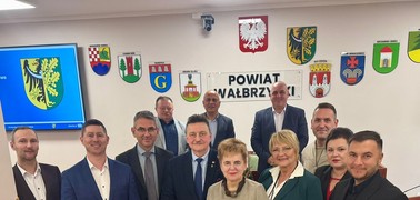 Budżet powiatu wałbrzyskiego na 2026 rok przyjęty jednogłośnie